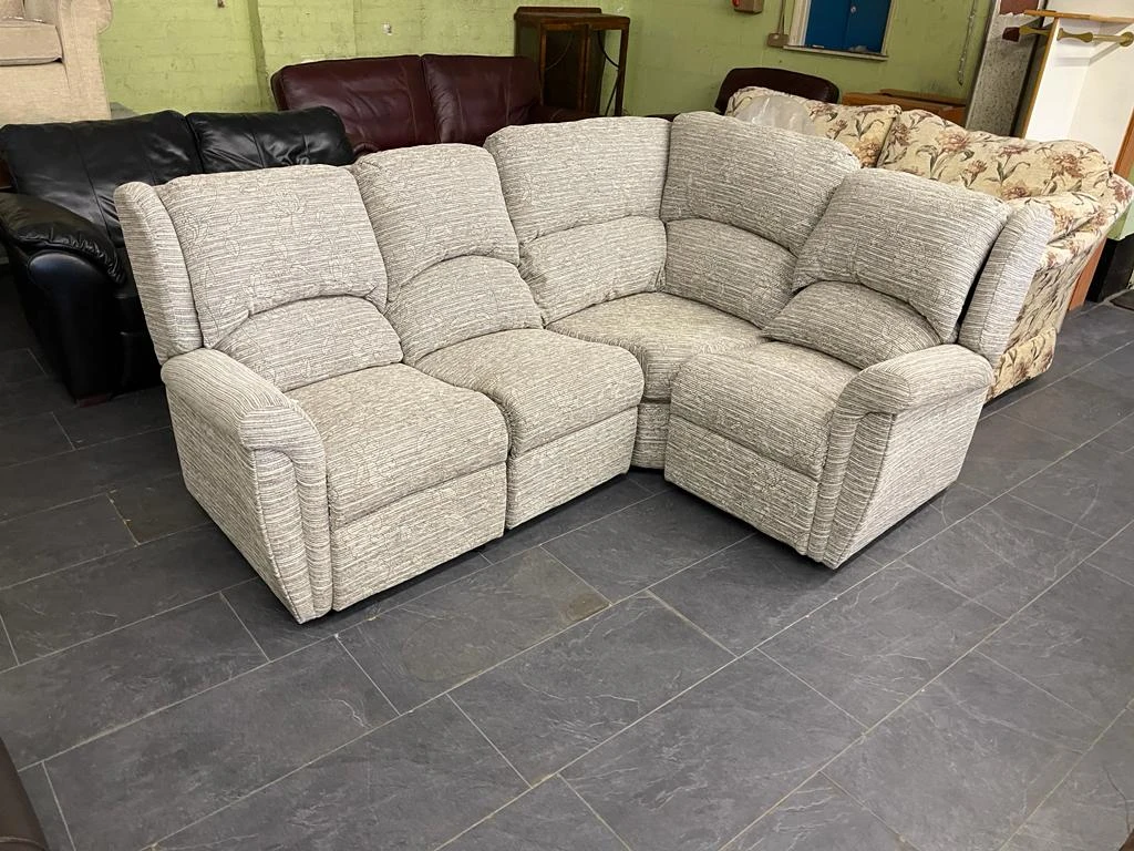 b0578cd9-9786-443c-a7b0-44be21312038